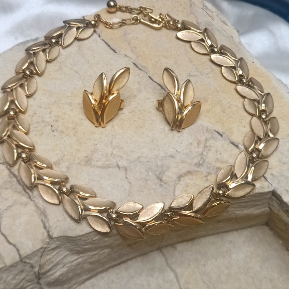 Trifari Jewelry - Vintage Crown Trifari Italian Designer Choker Necklace & Earrings Set